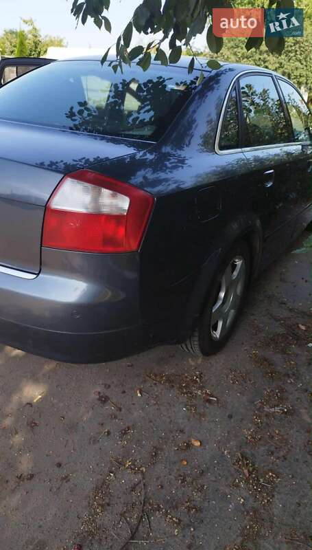 Седан Audi A4 2004 в Сокале