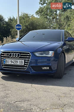 Седан Audi A4 2013 в Полтаві