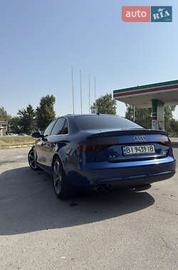 Седан Audi A4 2013 в 