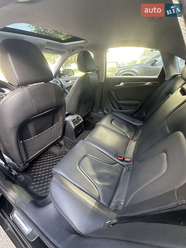 Седан Audi A4 2012 в Харькове