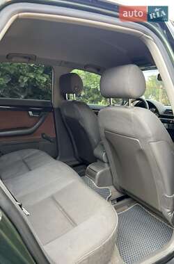 Седан Audi A4 2001 в 