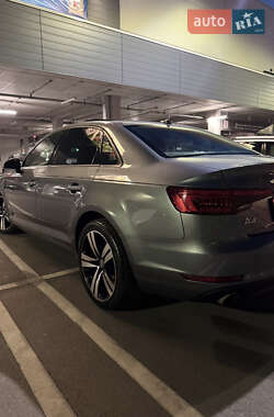 Седан Audi A4 2017 в 