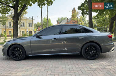 Седан Audi A4 2021 в 