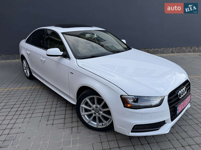 Седан Audi A4 2015 в 