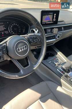 Седан Audi A4 2018 в 