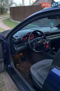 Універсал Audi A4 1998 в 