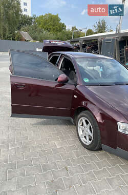 Седан Audi A4 2001 в 