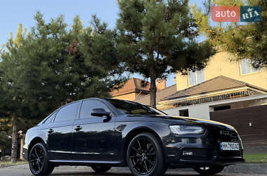 Седан Audi A4 2014 в 