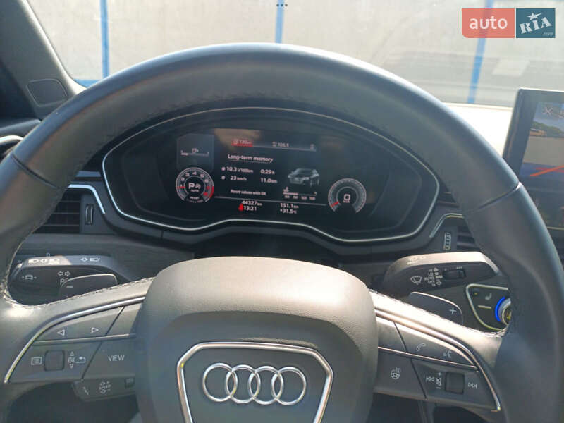 Седан Audi A4 2024 в Киеве