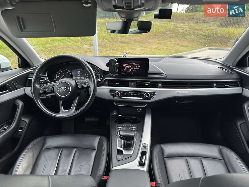 Седан Audi A4 2017 в Львове