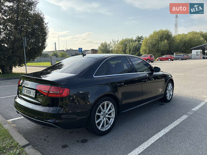 Седан Audi A4 2014 в Львове