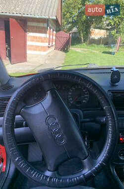 Седан Audi A4 1995 в 