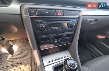 Седан Audi A4 2004 в 