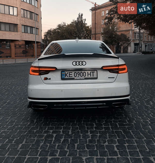 Седан Audi A4 2019 в Днепре