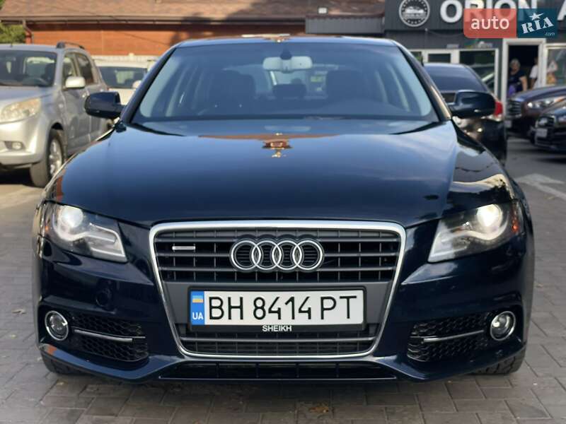 Седан Audi A4 2010 в 