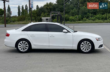 Седан Audi A4 2012 в 