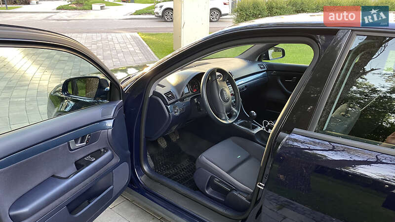 Седан Audi A4 2002 в Ірпені