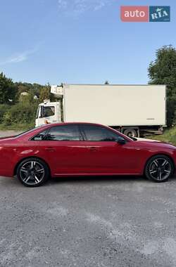 Седан Audi A4 2016 в 