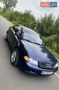 Седан Audi A4 1996 в 