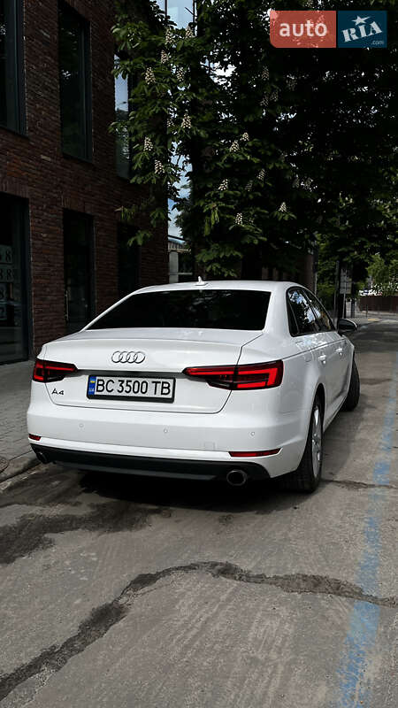 Седан Audi A4 2016 в Львове