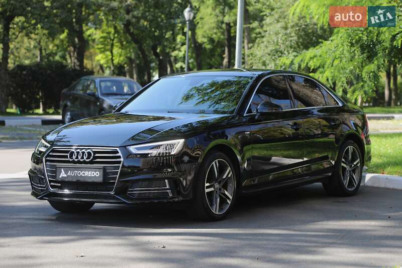 Седан Audi A4 2017 в 