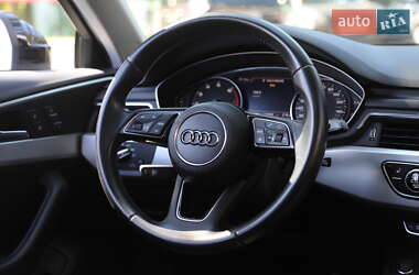 Седан Audi A4 2017 в 