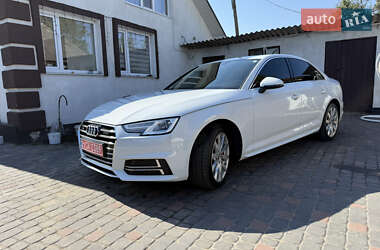 Седан Audi A4 2017 в 