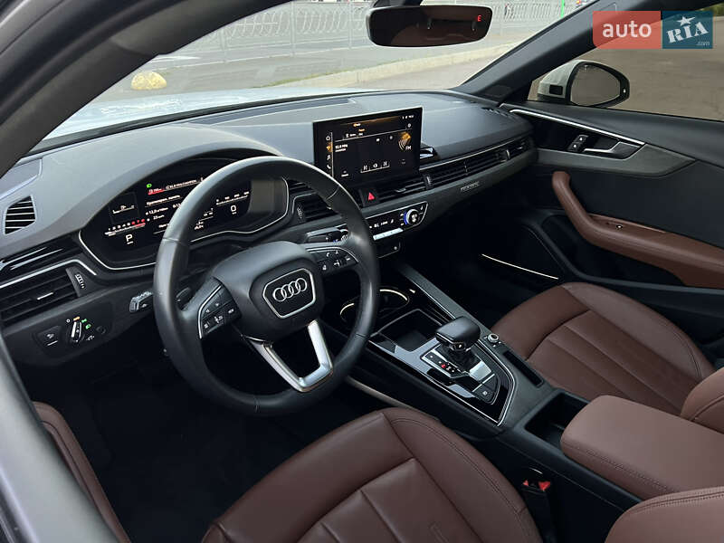 Седан Audi A4 2023 в Киеве