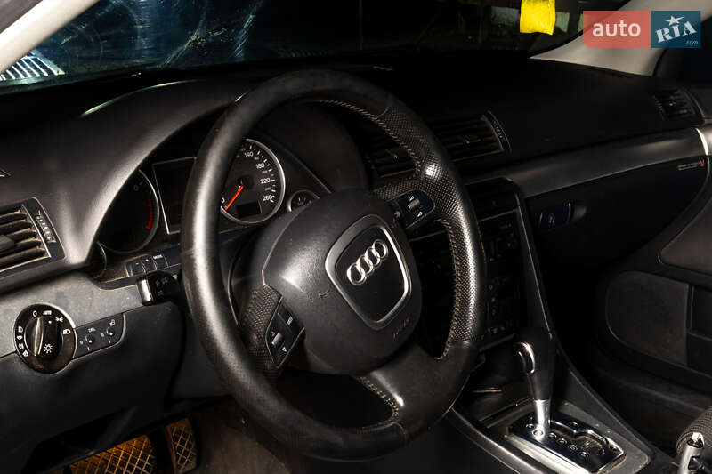 Универсал Audi A4 2004 в Львове