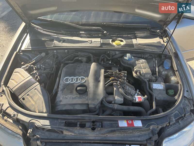 Седан Audi A4 2001 в Путивле