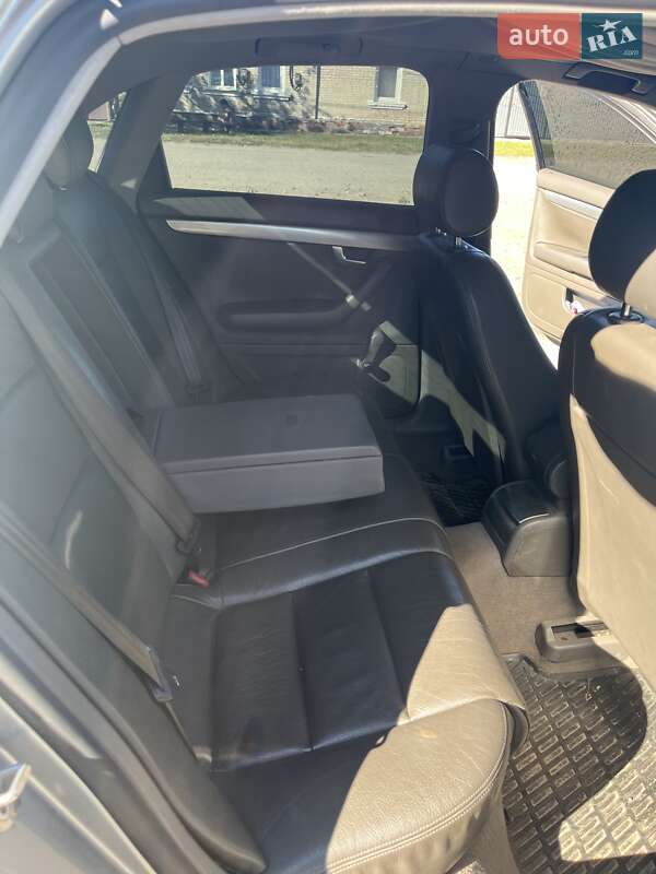 Седан Audi A4 2001 в Путивле