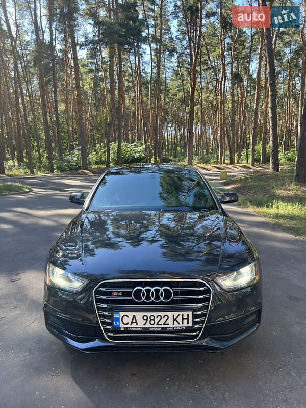 Audi A4 2014