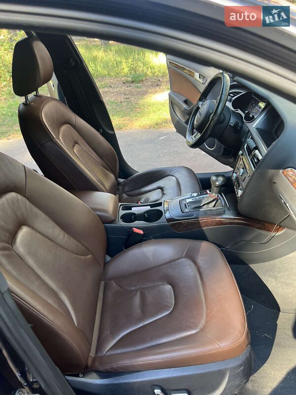 Седан Audi A4 2014 в Черкассах