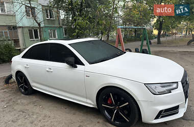 Седан Audi A4 2016 в Горишних Плавнях