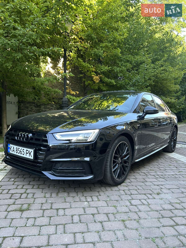 Седан Audi A4 2018 в Киеве