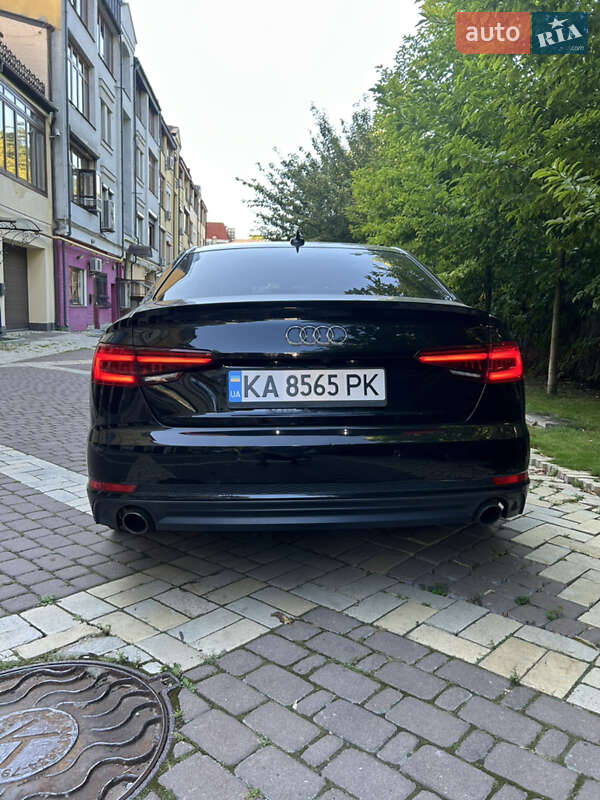 Седан Audi A4 2018 в Киеве
