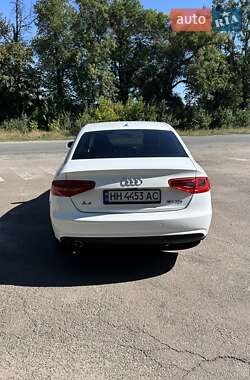 Седан Audi A4 2014 в 