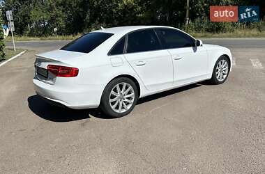 Седан Audi A4 2014 в 