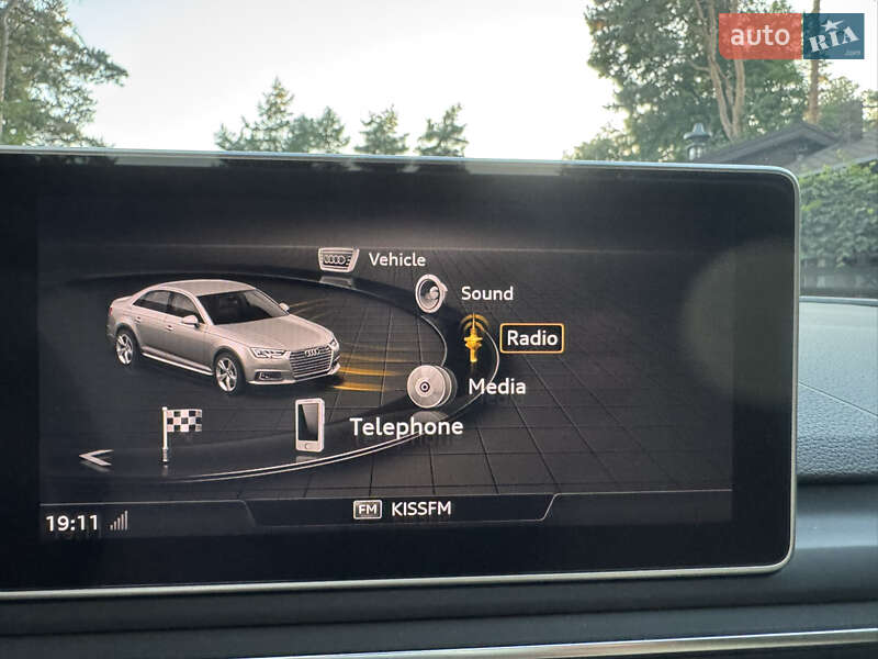Седан Audi A4 2019 в Киеве