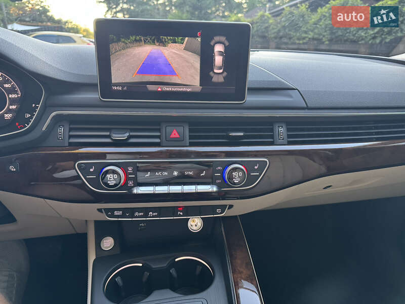Седан Audi A4 2019 в Киеве