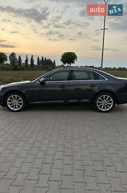 Седан Audi A4 2019 в 