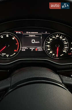 Седан Audi A4 2019 в 