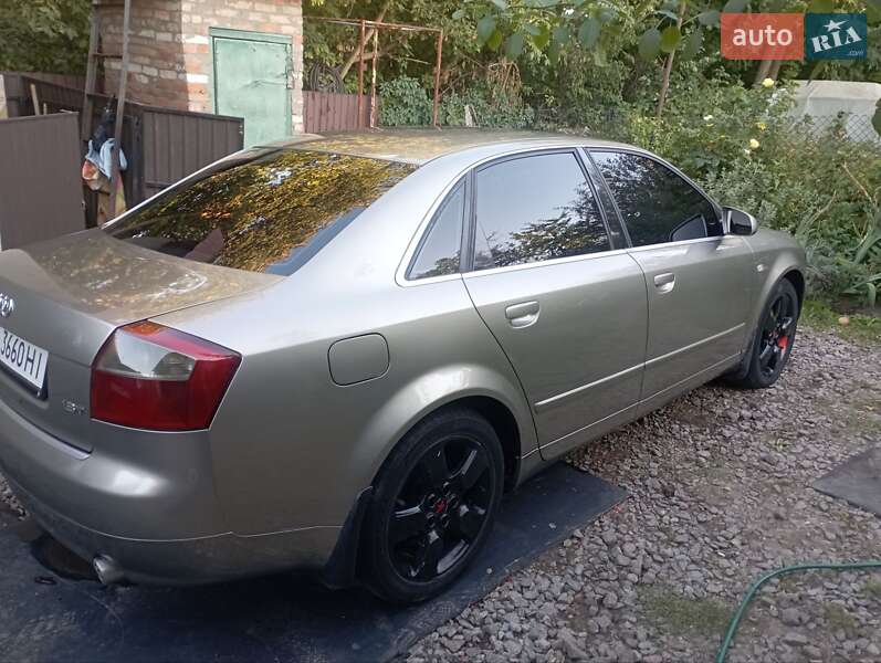 Седан Audi A4 2004 в Гадяче