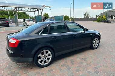 Седан Audi A4 2004 в 