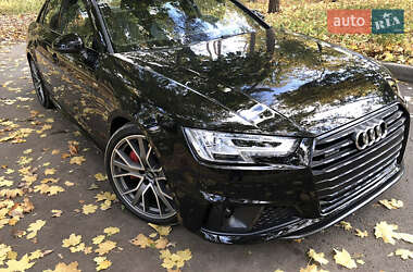 Седан Audi A4 2019 в 