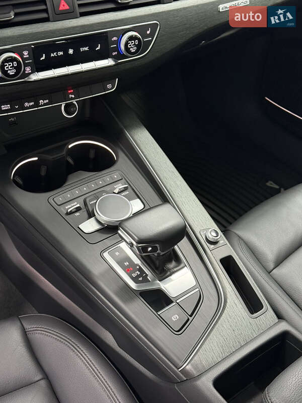 Седан Audi A4 2018 в Одессе