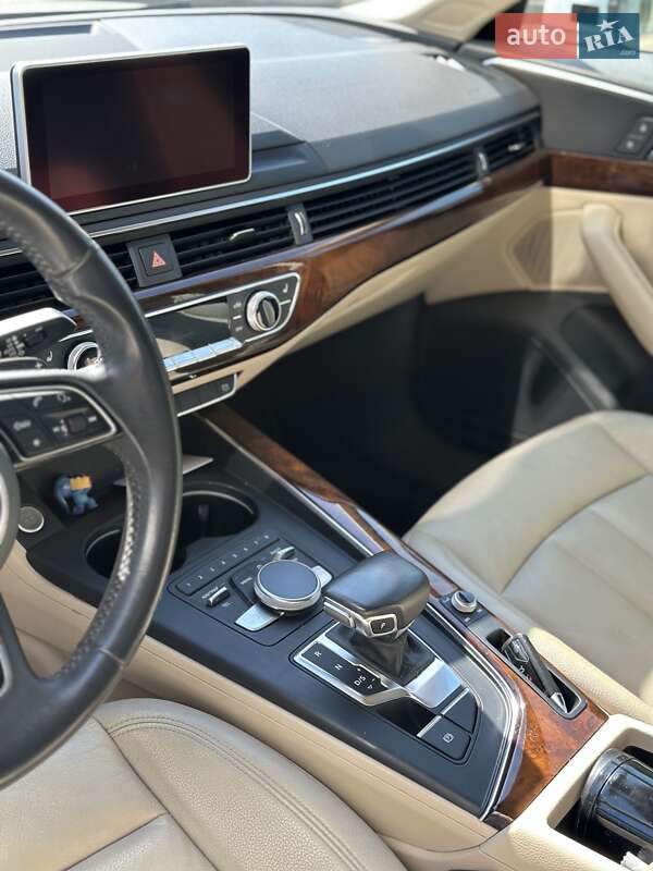 Седан Audi A4 2016 в Луцьку