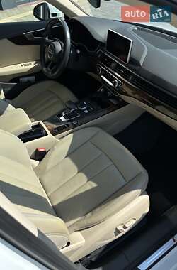 Седан Audi A4 2016 в Луцке