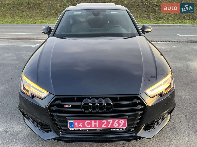 Седан Audi A4 2018 в Львові