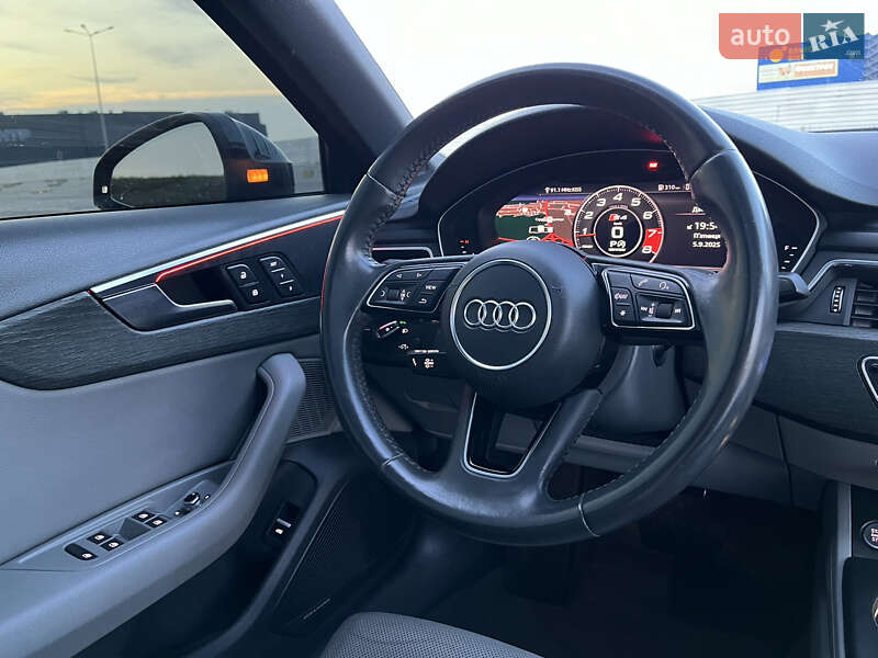 Седан Audi A4 2018 в Львові